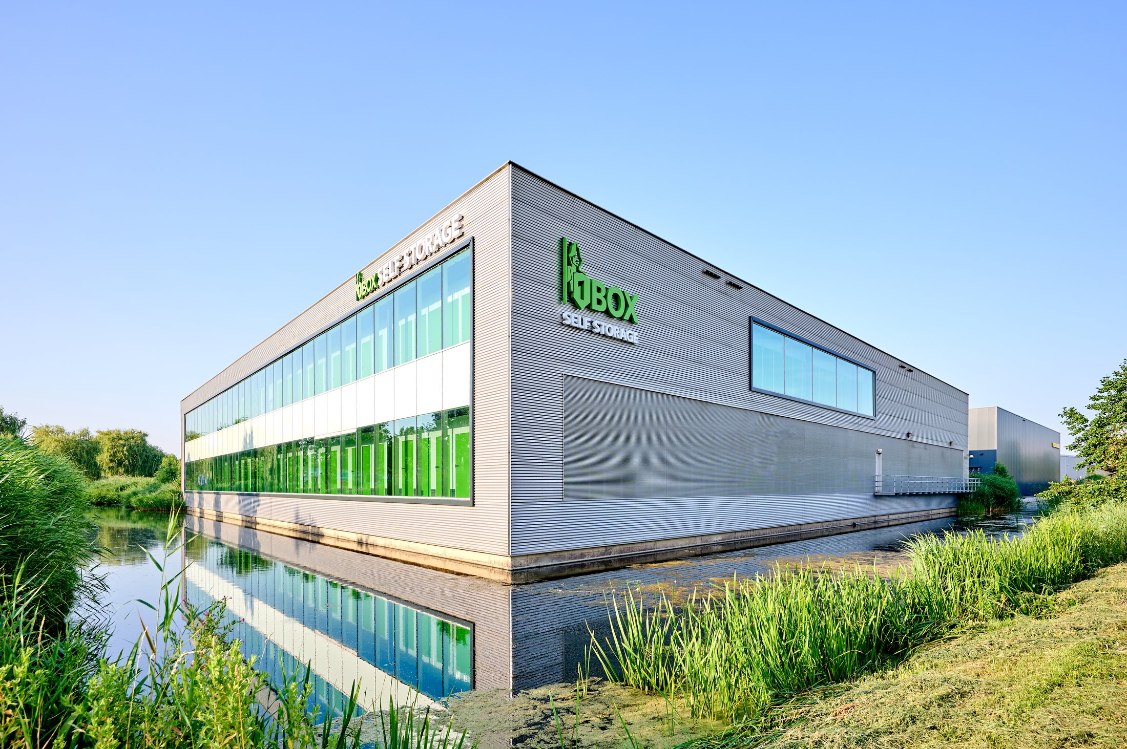واجهة 1BOX باريندريخت